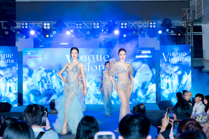 Một sự kiện trình diễn hoành tráng, cũng là đồ án của sinh viên Truyền thông HUTECH