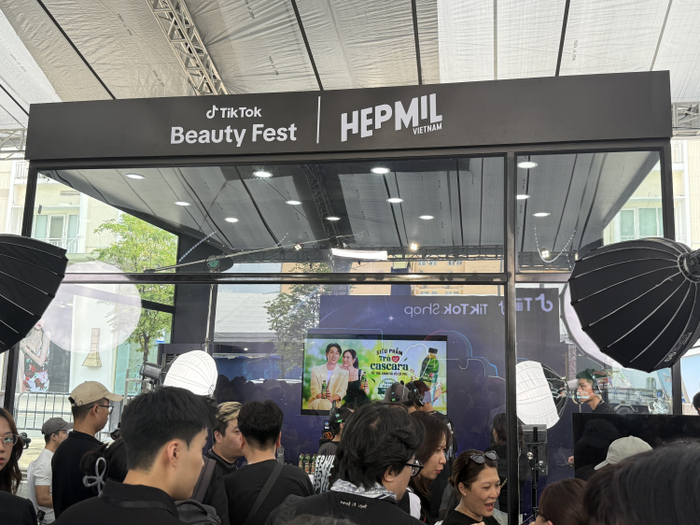 Khu vực livestream O2O được vận hành bởi Hepmil Việt Nam. Ảnh: Hepmil