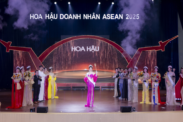 Tân hoa hậu Doanh nhân Asean 2025 lộ diện sau đêm chung kết rực rỡ tại Phan Thiết Ảnh 3