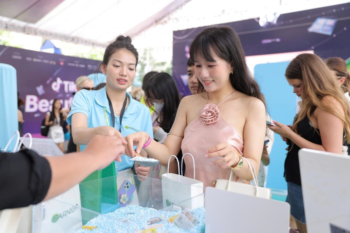 Người dùng thỏa sức trải nghiệm tại sự kiện