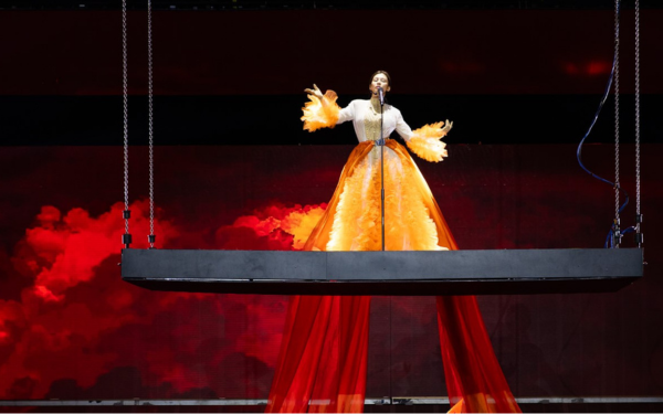 Chị đẹp Bùi Lan Hương tiếp tục 'thôi miên' khán giả bằng giọng hát liêu trai hay mang đến một hình ảnh mới? 