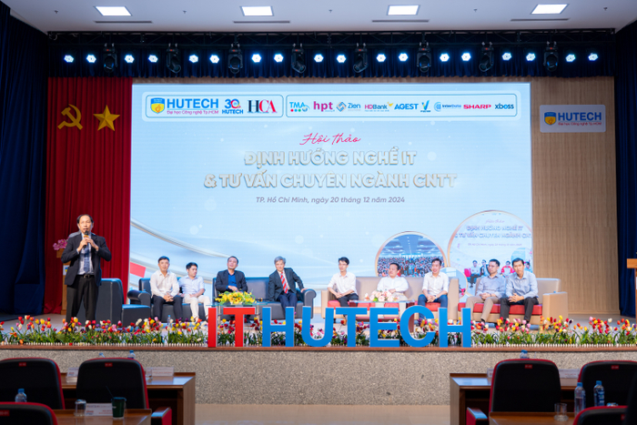 Dàn chuyên gia tư vấn lộ trình nghề nghiệp trong ngành Công nghệ thông tin