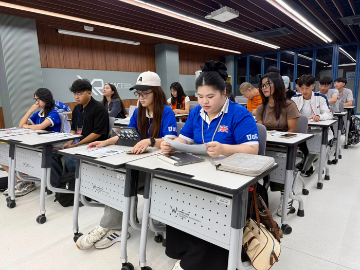 Các hoạt động học kỳ quốc tế tại nước ngoài là điểm nhấn của chương trình 