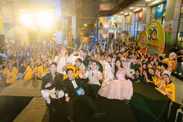 Sóng 2025 mang đến cho khán giả đêm đại tiệc nghệ thuật mãn nhãn