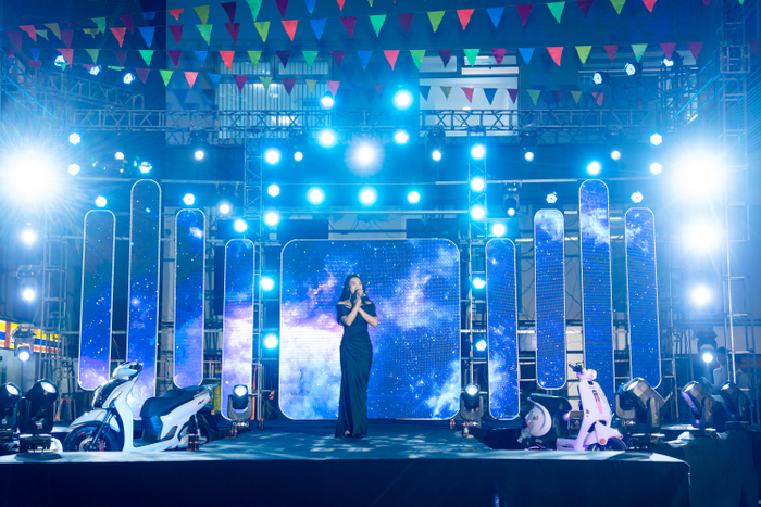 Khánh (K-ICM), rapper VSOUL khuấy đảo đêm nhạc Sóng 2025 tại HUTECH Ảnh 3