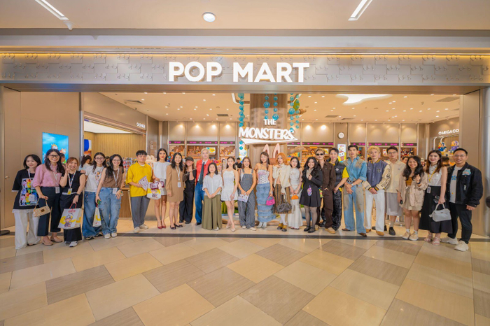 Sự kiện khai trương thêm rực rỡ với sự xuất hiện của dàn KOLs trẻ trung, năng động