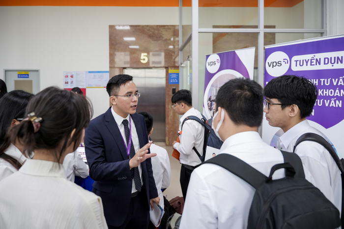 Chọn UEF nguyện vọng 1: Học đại học với nhiều cơ hội học tập quốc tế Ảnh 6