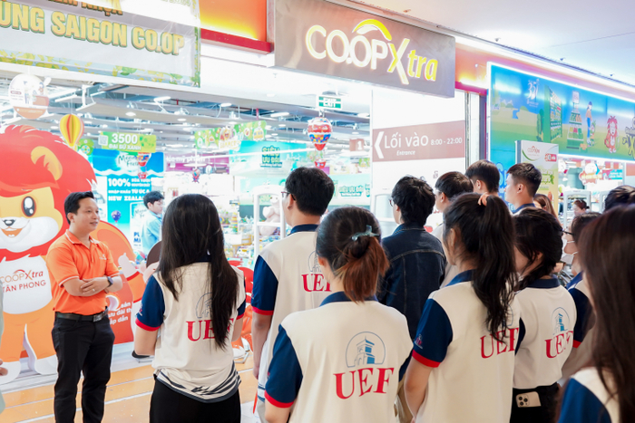 Đào tạo lý thuyết gắn liền với thực tiễn nghề nghiệp