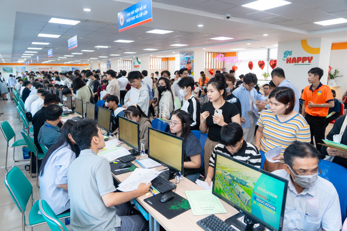 1.000 thí sinh nhập học sớm nhất được nhận ưu đãi 5 triệu đồng