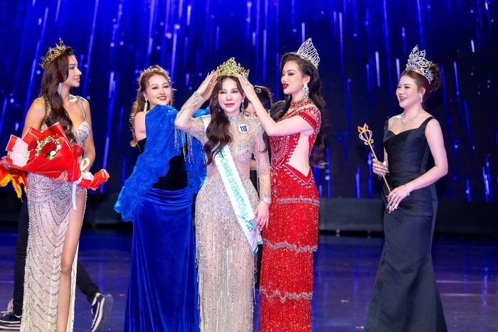 Nữ doanh nhân Ngô Thị Thuyết đăng quang Hoa hậu Doanh nhân Tài sắc Quốc tế 2025 Ảnh 1