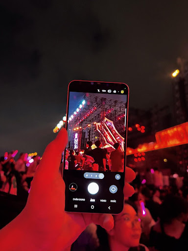 Mẹo bắt trọn mọi khoảnh khắc concert đáng giá với Galaxy S25 FE Ảnh 3