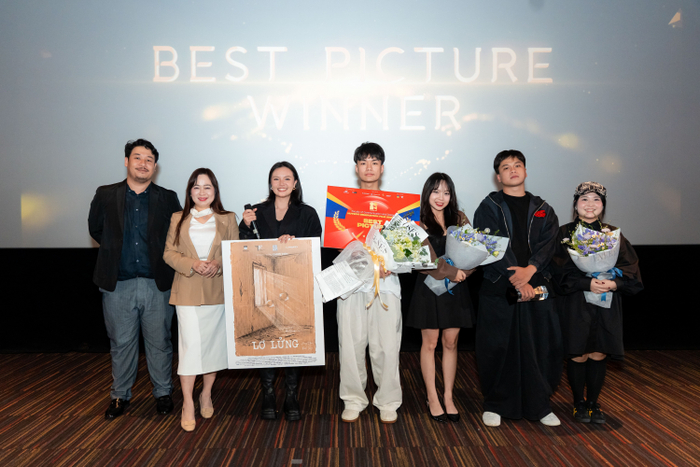 “Lơ lửng” giành giải cao nhất - Best picture tại HUGFIA 25