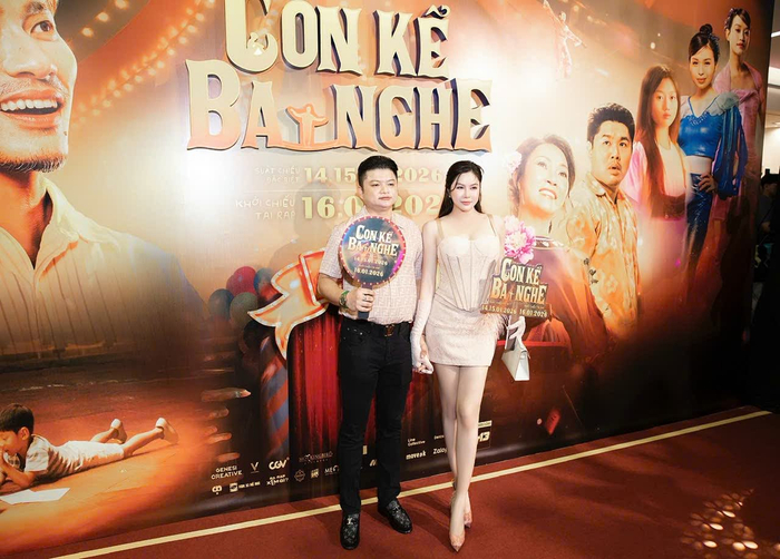 Hoa hậu Lê Thu Thảo rạng rỡ tại sự kiện ra mắt phim “Con kể ba nghe” Ảnh 1