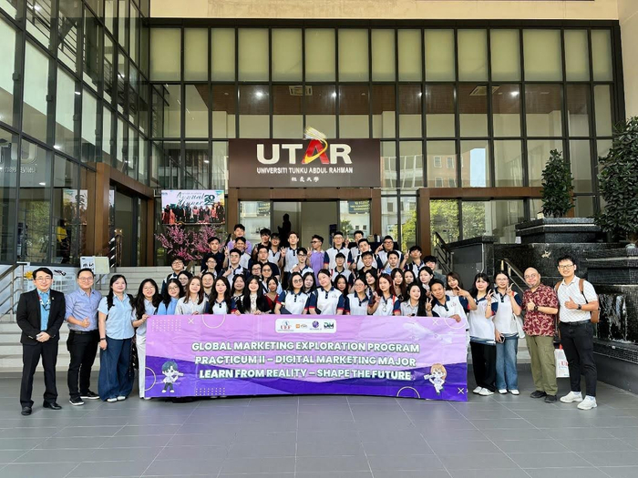 Sinh viên ngành Marketing tại UEF được rèn giũa năng lực thực chiến