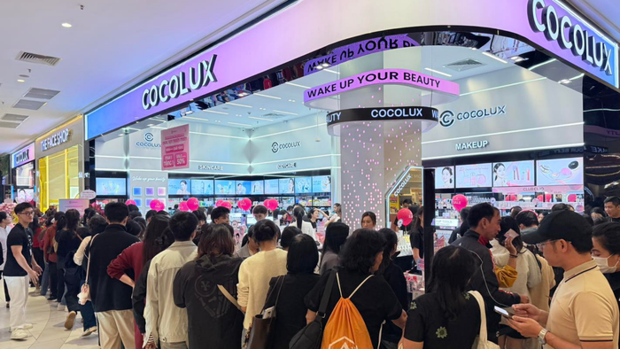 Gian hàng Cocolux tại Aeon Mall Long Biên với hơn 300++ thương hiệu mỹ phẩm quốc tế