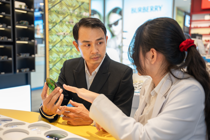 Nhiều khách hàng cảm thấy choáng ngợp trước thị trường đa dạng sản phẩm và mức giá