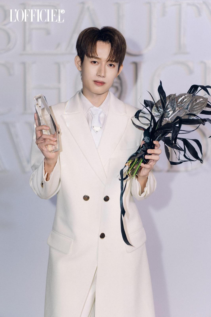 Hồ Đông Quan xuất sắc đạt giải Best Beauty Transformation (Male) Of The Year tại L'OFFICIEL BEAUTY CHOICE AWARDS 2025
