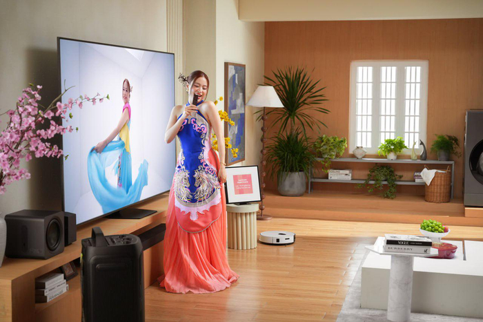 Hoàng Thuỳ Linh gia nhập đường đua nhạc Tết, chỉ một MV tóm tắt cả 30 năm thanh xuân Ảnh 3