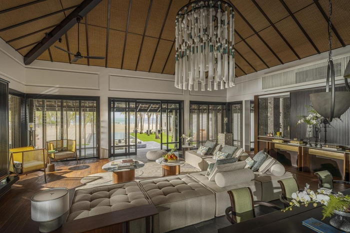 Không gian nghỉ dưỡng riêng tư tại Four Seasons Resort The Nam Hai, lấy cảm hứng từ kiến trúc và văn hóa Việt Nam.