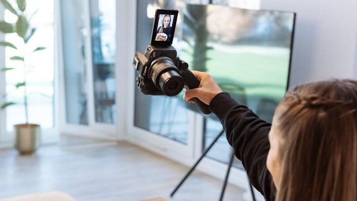 Khả năng quay vlog chất lượng 4K của Canon R50