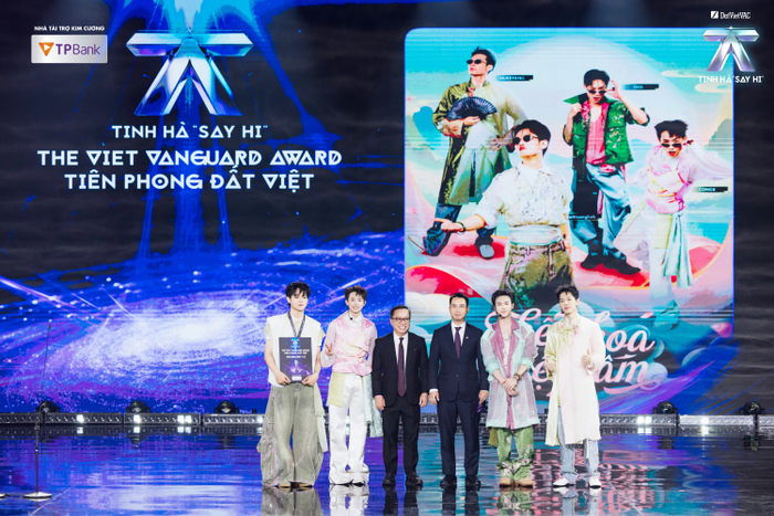 Tinh Hà "Say Hi" – Trọn vẹn một hành trình "ĐỈNH" Ảnh 5