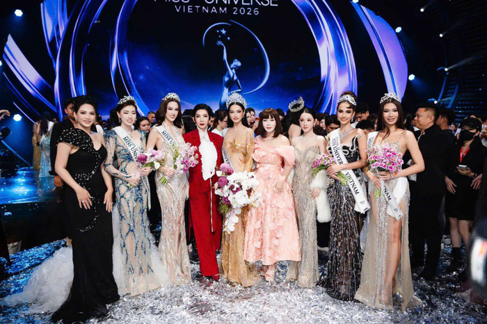 Doanh nhân An Võ thanh lịch và quyền lực trong đêm chung kết Miss Universe Vietnam 2026 Ảnh 1