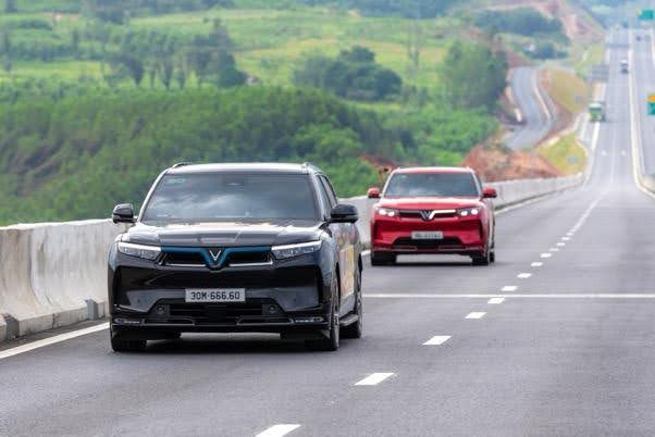 VinFast VF 9: “Ngôi nhà di động 4 khủng” cho doanh nhân, giá lăn bánh chỉ tương đương SUV cỡ D Ảnh 1