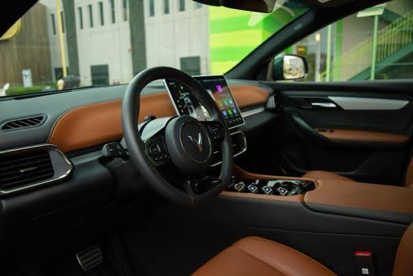 VinFast VF 9: “Ngôi nhà di động 4 khủng” cho doanh nhân, giá lăn bánh chỉ tương đương SUV cỡ D Ảnh 2