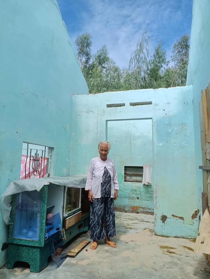 Người già neo đơn thuộc nhóm người yếu thế, chịu ảnh hưởng nặng nề sau thiên tai.