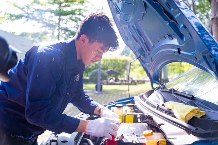 Từ trạm sạc đến lưới điện thông minh: Sinh viên HUTECH tiếp cận hạ tầng xe điện cùng chuyên gia Ảnh 3