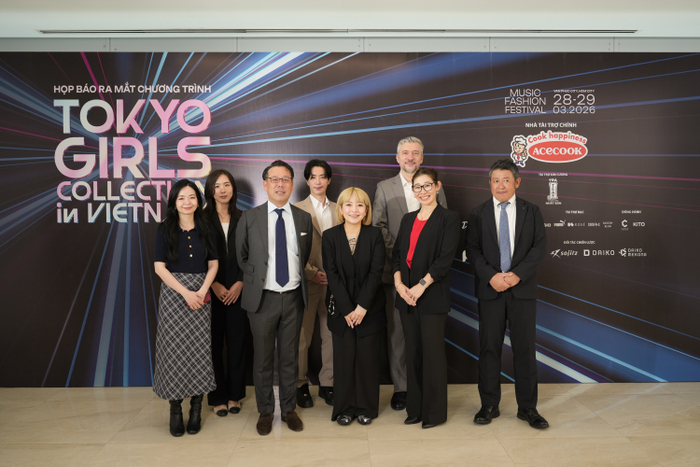 Đại diện Ban Tổ Chức (Từ trái sang: Sojitz Vietnam, W TOKYO, POPS DAIKO)