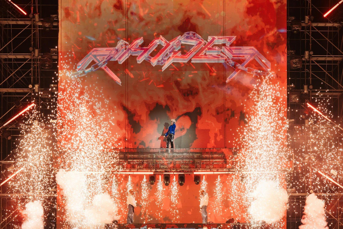 RHYDER: "25 tuổi dốc hết vốn liếng làm siêu concert không phải là liều lĩnh, mà là sự biết ơn" Ảnh 1