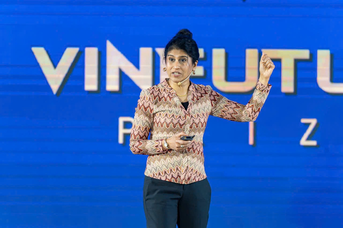 TS. Jayshree Seth tham dự và trình bày tại chuỗi tọa đàm 'Khoa học vì cuộc sống' do Quỹ Vinfuture tổ chức tháng 12/2025 (Ảnh: VinFuture)