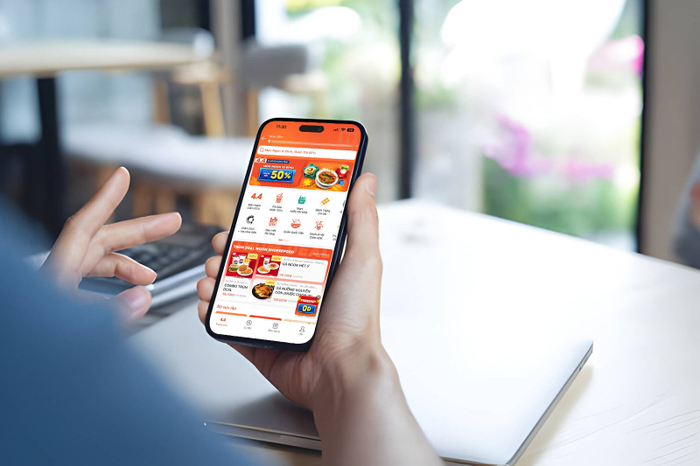 ShopeeFood tung cả một danh sách món ngon đến từ các thương hiệu quen mặt, đủ để bạn mở tiệc tưng bừng.