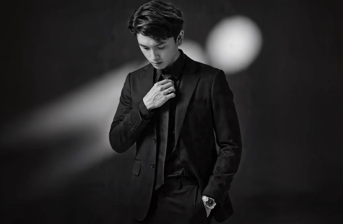 Hình ảnh trưởng thành, tối giản mà Nguyễn Đình Mạnh theo đuổi.