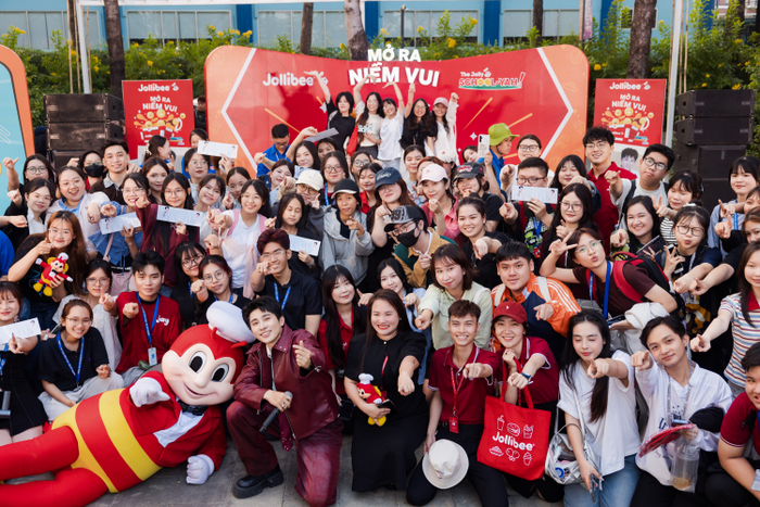 Jollibee chính thức khởi động hành trình “The Jolly School - Yah! Mở ra niềm vui” vào tháng 3/2026