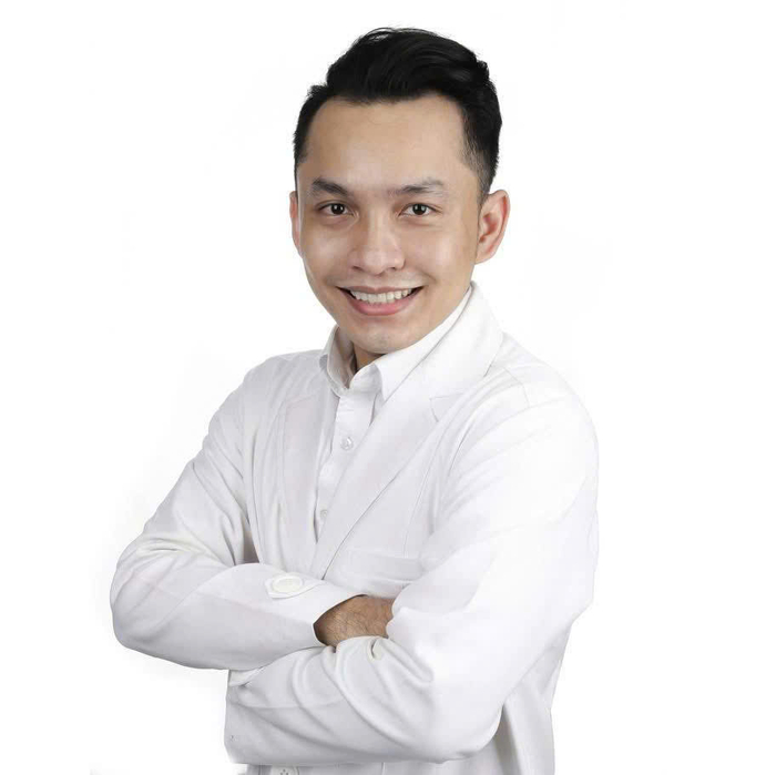 Bác sĩ Nguyễn Hiếu Nhân là ai mà Hoa hậu Thanh Thuỷ tin tưởng đồng hành hơn 3 năm? Ảnh 2