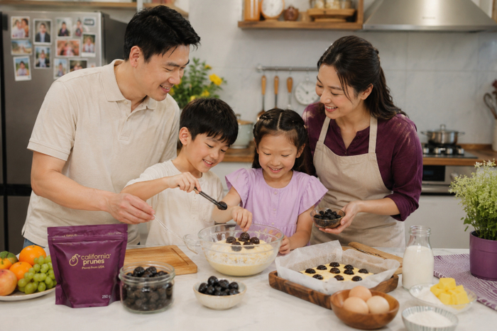 Những nguyên liệu đơn giản như mận khô California giúp việc ăn vặt và nấu nướng hàng ngày trở nên dễ dàng, lành mạnh và thú vị hơn bao giờ hết (Nguồn ảnh: AI)