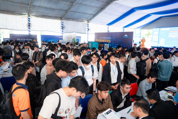 Ngày hội tuyển dụng là cơ hội giúp sinh viên chạm tay gần hơn với công việc mơ ước từ sớm