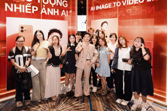 Bùi Công Nam chiếm trọn spotlight tại TP.HCM với màn xuất hiện đặc biệt Ảnh 7