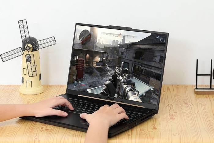 Dòng TUF Gaming cho thấy khi cần hiệu năng đồ họa và trải nghiệm game rõ rệt, phân khúc cao hơn vẫn giữ khoảng cách riêng.