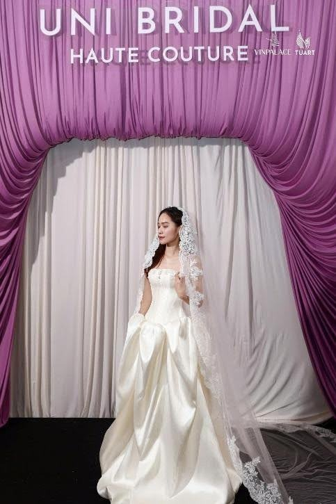 Hàng nghìn khách đổ về The Vietnam Grand WeddX 2026, choáng ngợp trước “đại tiệc cưới” lớn bậc nhất Việt Nam Ảnh 3
