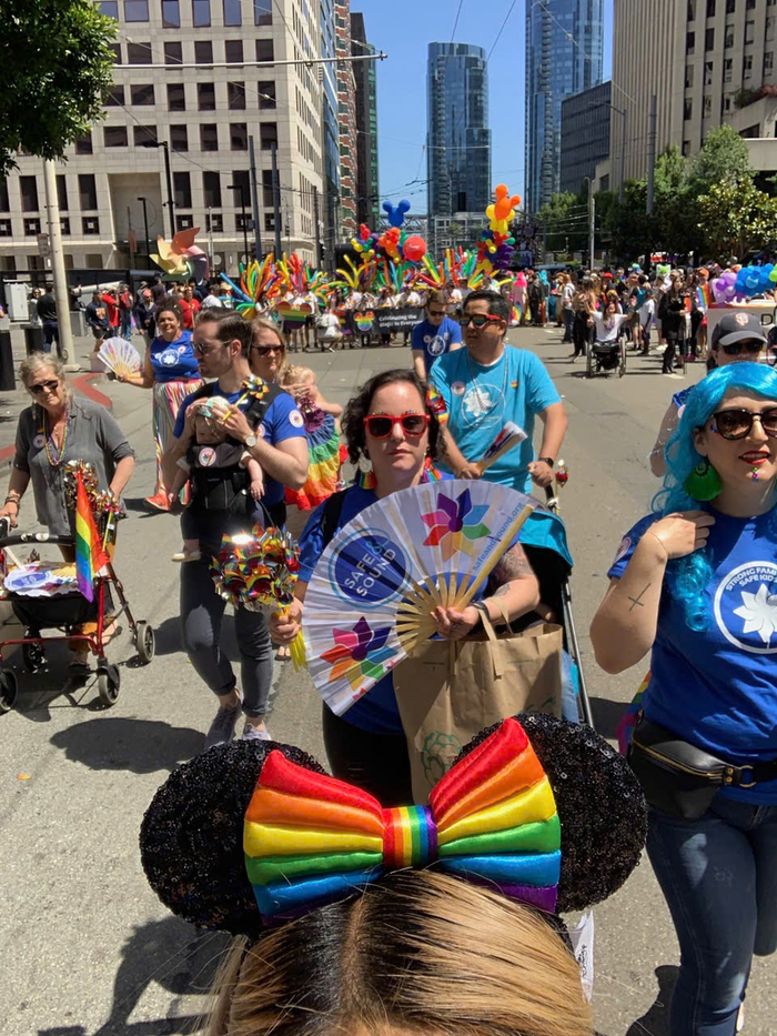 FabulousMe thiết kế quạt cho Safe & Sound tại San Francisco Pride 2019 Ảnh 4