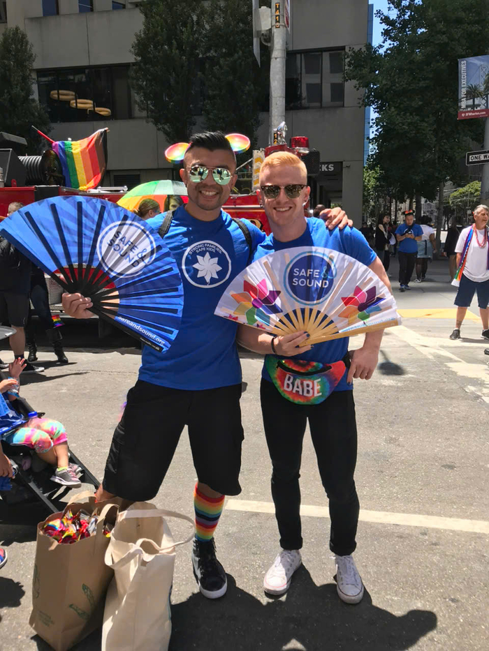 FabulousMe thiết kế quạt cho Safe & Sound tại San Francisco Pride 2019 Ảnh 3