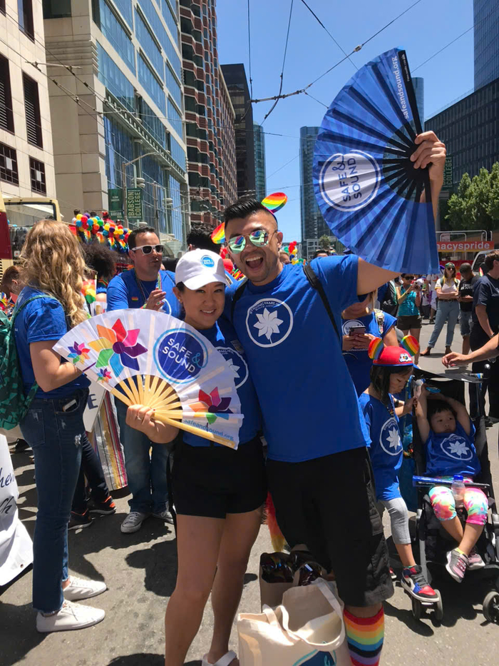 FabulousMe thiết kế quạt cho Safe & Sound tại San Francisco Pride 2019 Ảnh 2