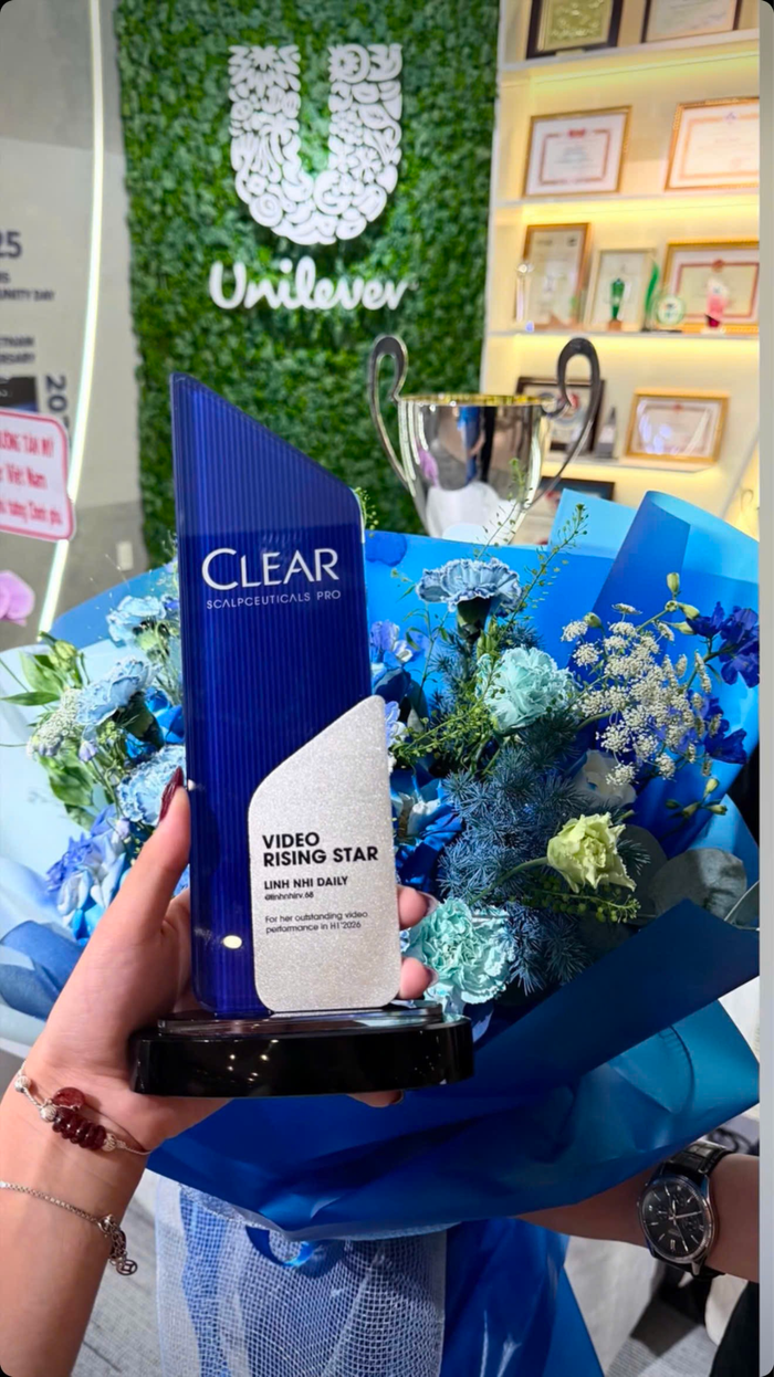 Giải thưởng Video Rising Star từ thương hiệu CLEAR (Unilever)
