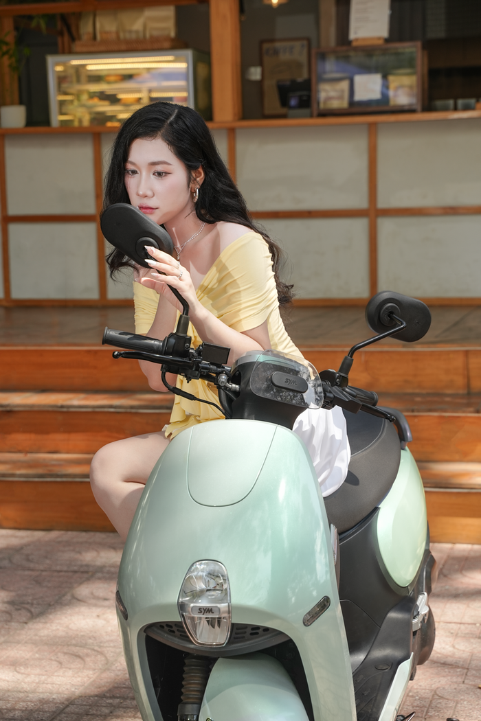 Gương xoay 360 độ độc đáo, dễ dàng check visual&nbsp;