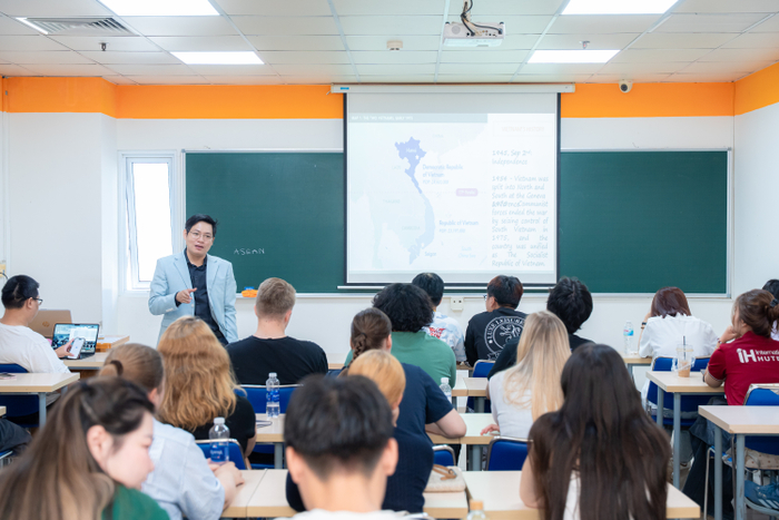 Các workshop mang đến góc nhìn về văn hóa, kinh tế và các mô hình kinh doanh tại Việt Nam
