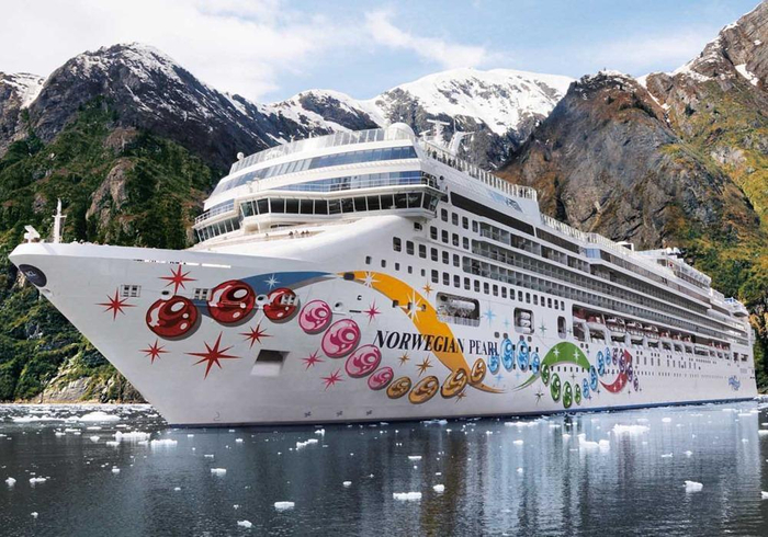 Câu chuyện về chiếc ba lô đầy quạt trên chuyến du thuyền Atlantis tháng 10 năm 2018 Ảnh 1