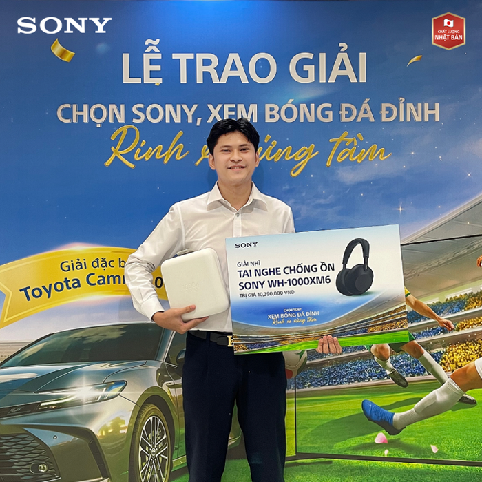 Anh Nguyễn Chí Tài nhận giải Nhì từ đợt quay số đầu tiên.